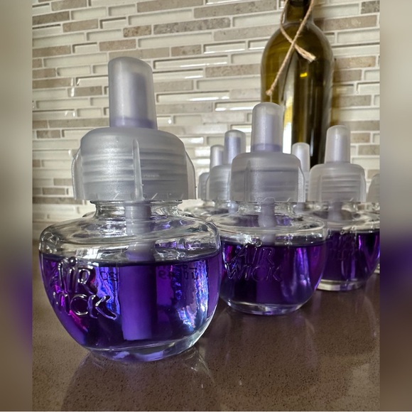 Air Wick Lavender & Chamomile Essential Oils Refills (10ct) - Picture 3 of 5